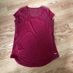 ATHLETIC WORKS - Red mesh workout top